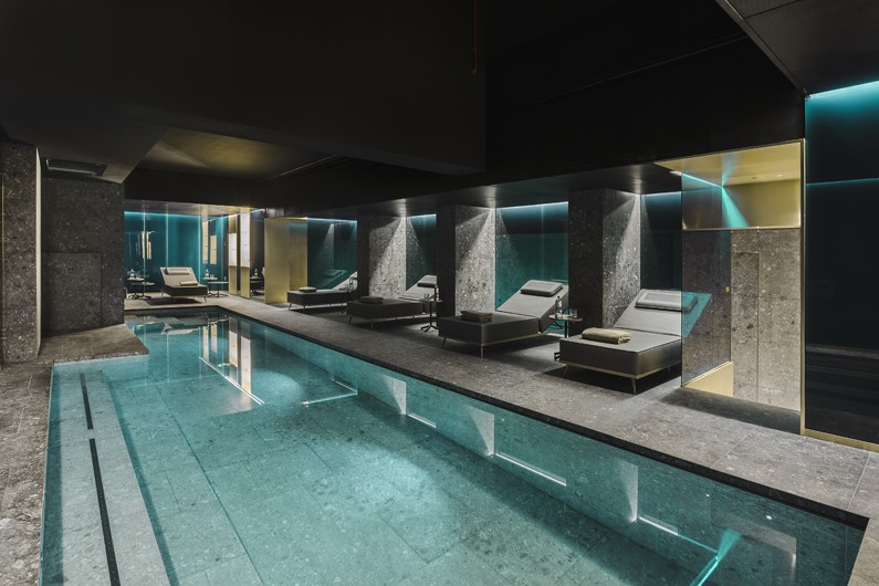 CERESIO 7 GYM & SPA