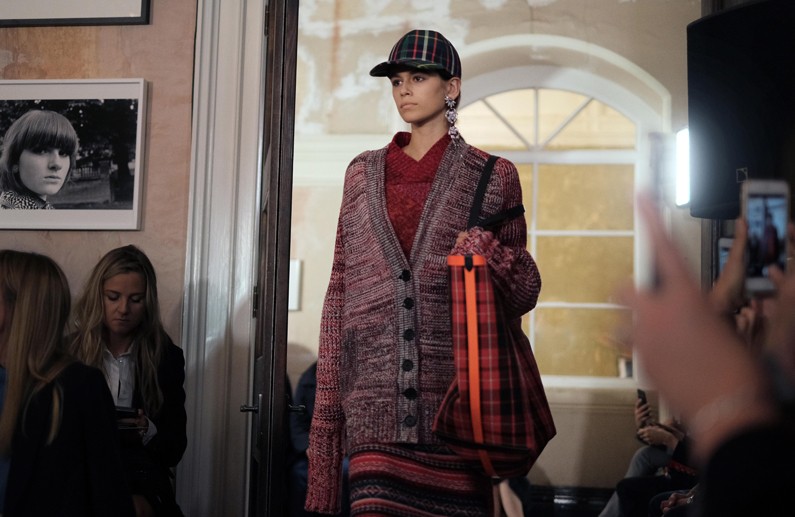 BURBERRY SEPTEMBER 2017 SHOW